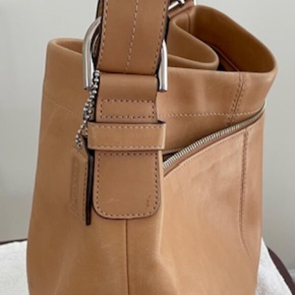 Coach Hobo Shoulder Handbag (Tan) # 15064 - Picture 5 of 8